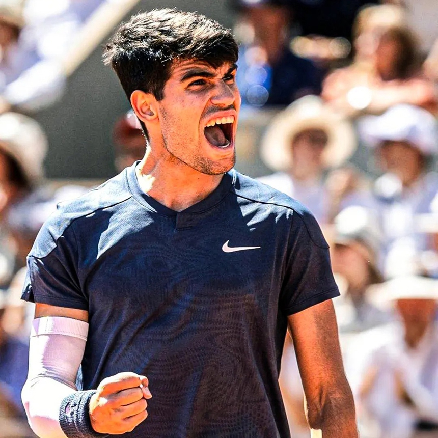 Carlos Alcaraz vô địch Roland Garros 2024 sau màn rượt đuổi ngoạn mục trước Zverev - Ảnh 2.