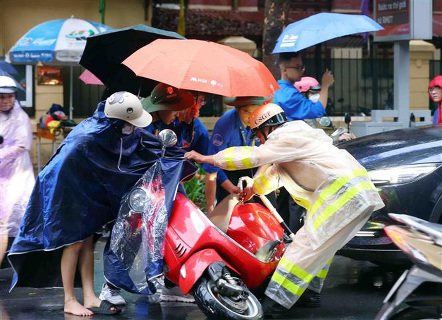 Kỳ thi tuyển sinh lớp 10 tại Hà Nội: Nghiêm túc, an toàn và nhân văn - Ảnh 5.