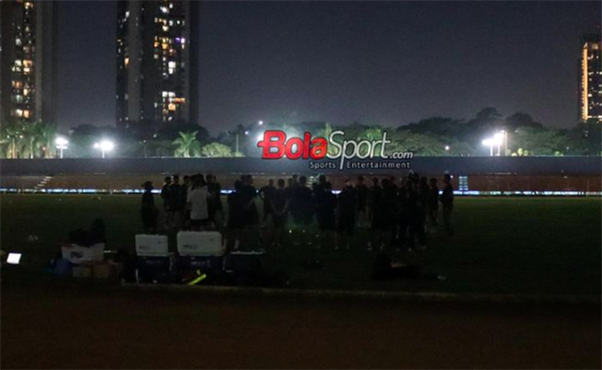 Vừa tuyên bố thắng Indonesia, giúp Việt Nam đi tiếp, sân tập của Philippines lập tức bị... mất điện - Ảnh 2. Indonesia