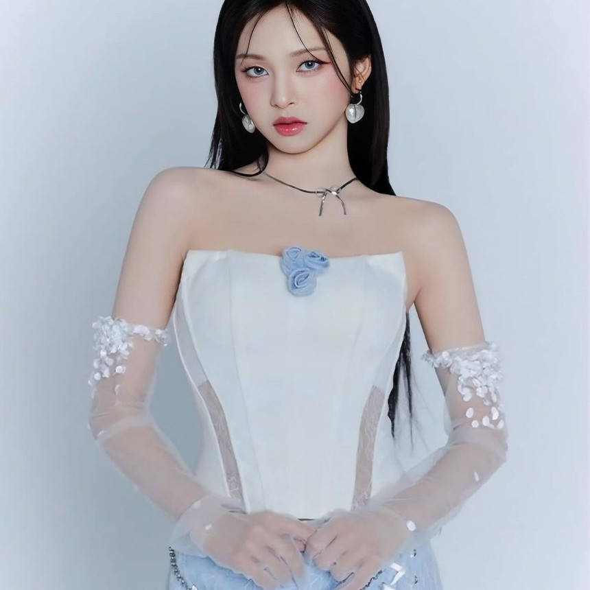 BABYMONSTER mặc trang phục của thương hiệu Việt Nam trong MV "Forever" - Ảnh 4.