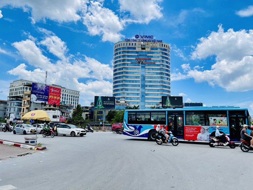 Khu vực Bắc Bộ, Trung Bộ ngày nắng nóng - Ảnh 1. Khu vực Bắc Bộ, Trung Bộ ngày nắng nóng - Ảnh 1.