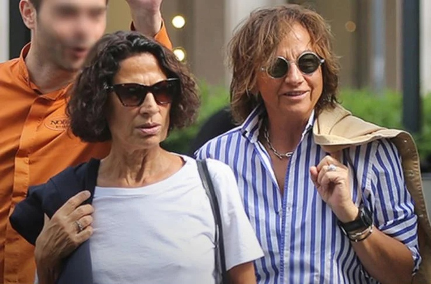 Nghệ sĩ với EURO: Tuổi 70 của nữ ca sĩ "Mùa hè Italia" - Ảnh 5. Nghệ sĩ với EURO: Tuổi 70 của nữ ca sĩ "Mùa hè Italia" - Ảnh 5.