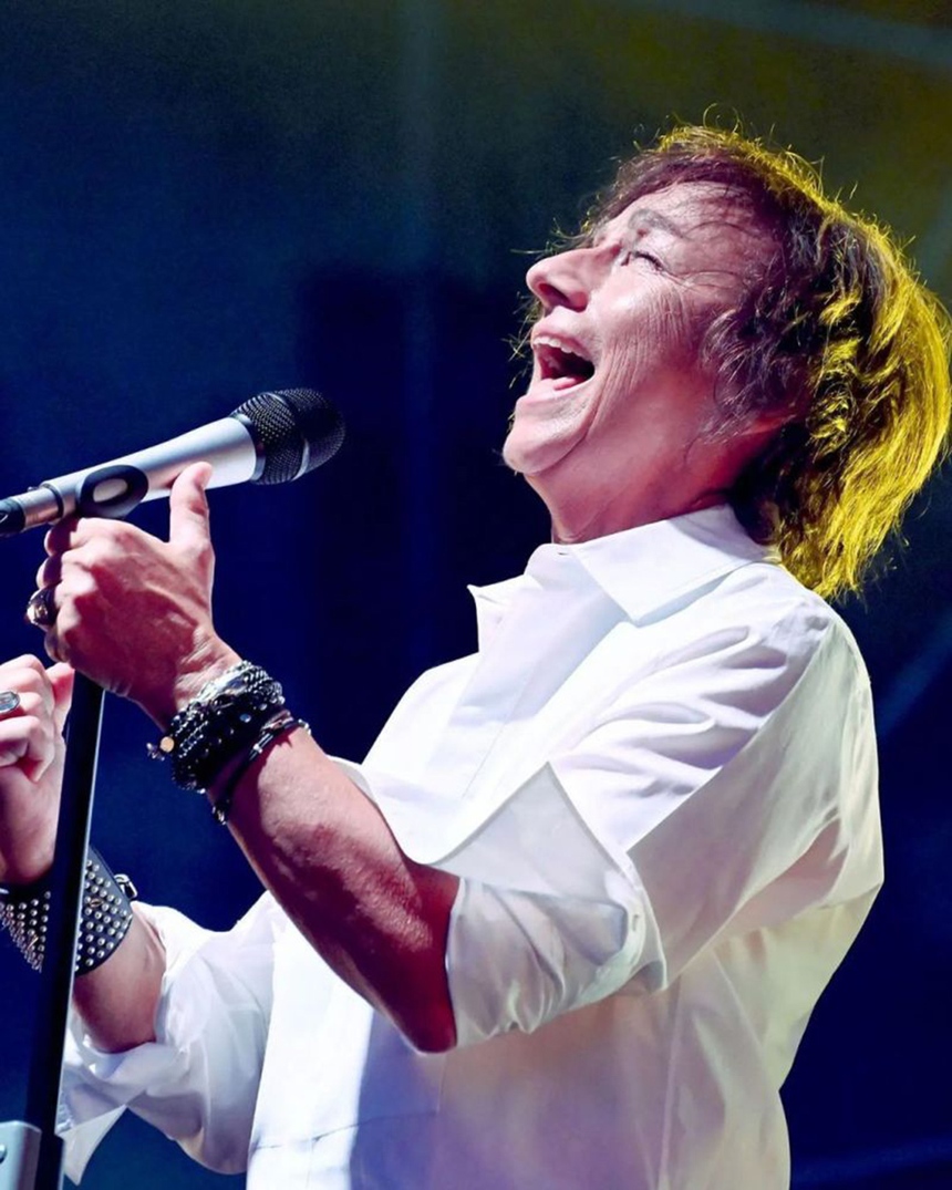 Nghệ sĩ với EURO: Tuổi 70 của nữ ca sĩ "Mùa hè Italia" - Ảnh 7. Nghệ sĩ với EURO: Tuổi 70 của nữ ca sĩ "Mùa hè Italia" - Ảnh 7.