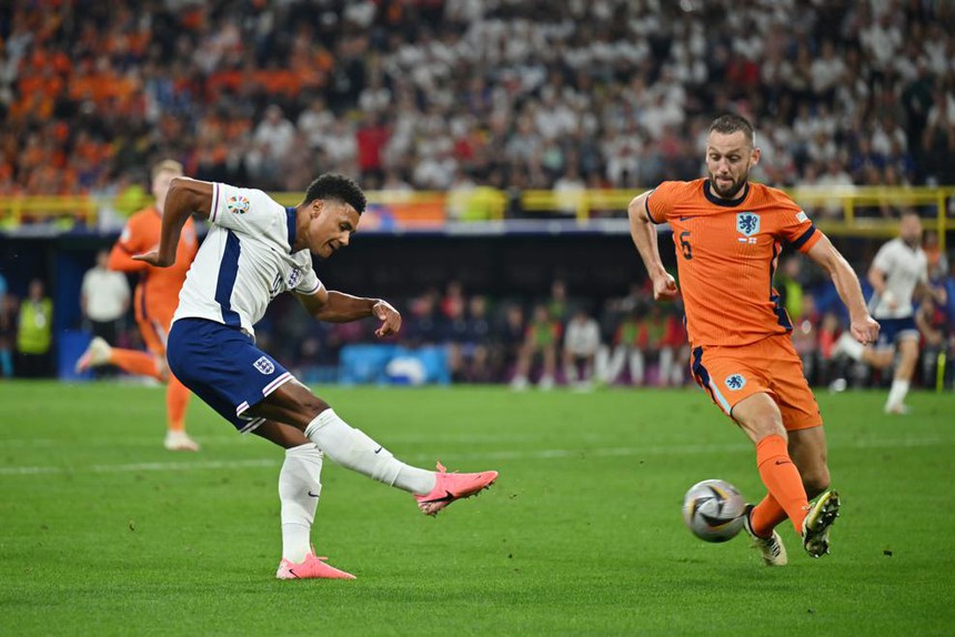 Và Anh cũng lên đường đến Berlin! - Ảnh 2. Và Anh cũng lên đường đến Berlin! - Ảnh 2.