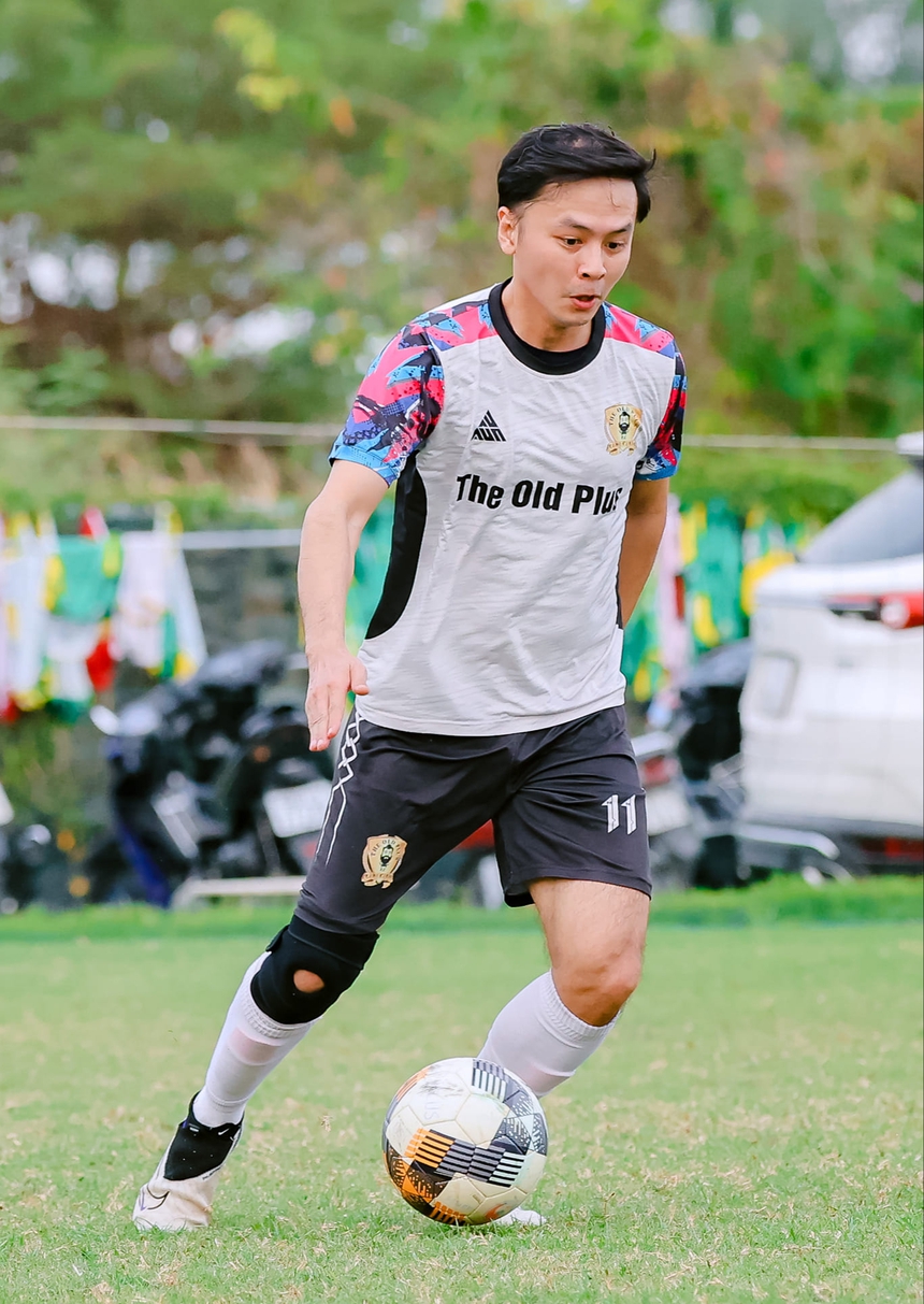 'Soái ca' răng khểnh trong 'Phía trước là bầu trời': Sự nghiệp diễn xuất thành công, hôn nhân viên mãn bên Tú Vi - Ảnh 4. 'Soái ca' răng khểnh trong 'Phía trước là bầu trời': Sự nghiệp diễn xuất thành công, hôn nhân viên mãn bên Tú Vi - Ảnh 4.