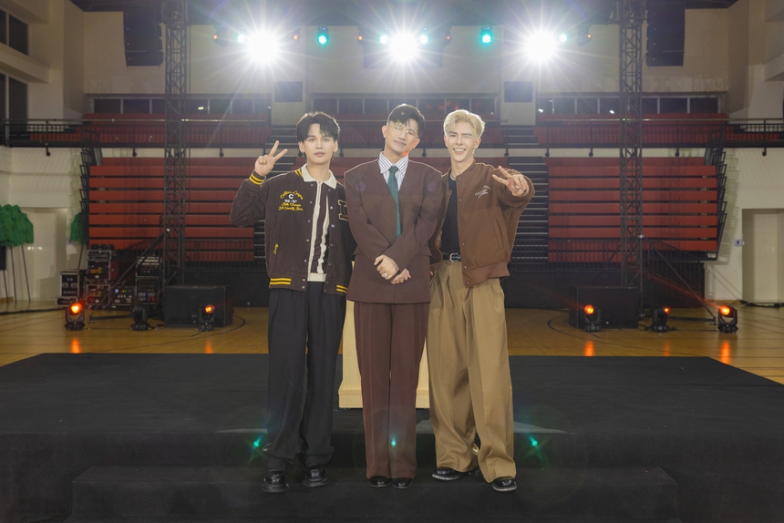 Dược sĩ Tiến và bộ đôi Nguyễn Trần Trung Quân - Denis Đặng công bố "siêu dự án" 4 phim ngắn, 2 MV - Ảnh 1. Dược sĩ Tiến và bộ đôi Nguyễn Trần Trung Quân - Denis Đặng công bố "siêu dự án" 4 phim ngắn, 2 MV - Ảnh 1.