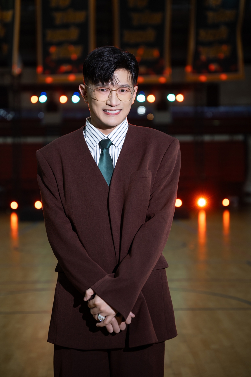 Dược sĩ Tiến và bộ đôi Nguyễn Trần Trung Quân - Denis Đặng công bố "siêu dự án" 4 phim ngắn, 2 MV - Ảnh 4. Dược sĩ Tiến và bộ đôi Nguyễn Trần Trung Quân - Denis Đặng công bố "siêu dự án" 4 phim ngắn, 2 MV - Ảnh 4.