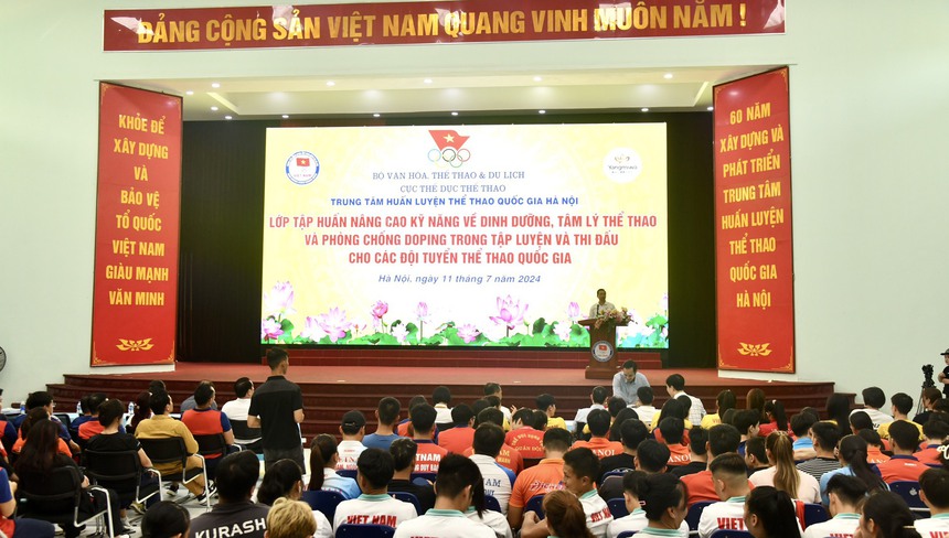 Nâng cao kỹ năng về dinh dưỡng, tâm lý và phòng chống doping cho các đội tuyển - Ảnh 2. Nâng cao kỹ năng về dinh dưỡng, tâm lý và phòng chống doping cho các đội tuyển - Ảnh 2.
