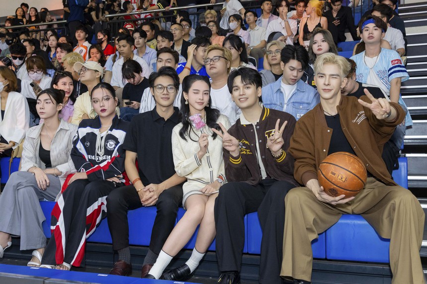 Dược sĩ Tiến cùng Nguyễn Trần Trung Quân - Denis Đặng tạo "siêu dự án" - Ảnh 8.