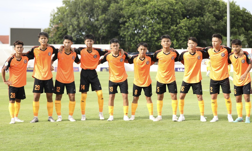 Đội bóng của con trai Quang Hải khiến SLNA thua sốc ở ngày khai mạc Vòng chung kết U17 Quốc gia - Ảnh 3. Đội bóng của con trai Quang Hải khiến SLNA thua sốc ở ngày khai mạc Vòng chung kết U17 Quốc gia - Ảnh 3.