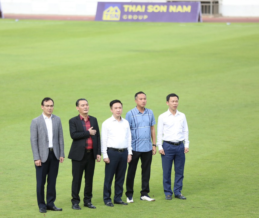 Đội bóng của con trai Quang Hải khiến SLNA thua sốc ở ngày khai mạc Vòng chung kết U17 Quốc gia - Ảnh 2. Đội bóng của con trai Quang Hải khiến SLNA thua sốc ở ngày khai mạc Vòng chung kết U17 Quốc gia - Ảnh 2.