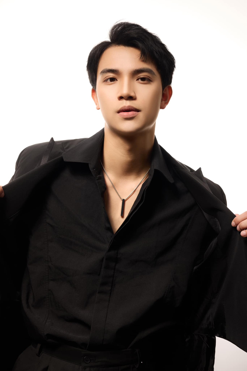 Dũng của 'Những nẻo đường gần xa': Trên phim theo đuổi nghiệp kỹ sư, ngoài đời là Tiktoker nổi tiếng - Ảnh 4. Dũng của 'Những nẻo đường gần xa': Trên phim theo đuổi nghiệp kỹ sư, ngoài đời là Tiktoker nổi tiếng - Ảnh 4.