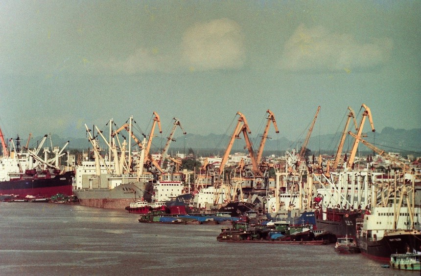 Cuộc sống sau ống kính: Tạm biệt cảng lâu đời nhất Hải Phòng! - Ảnh 3.