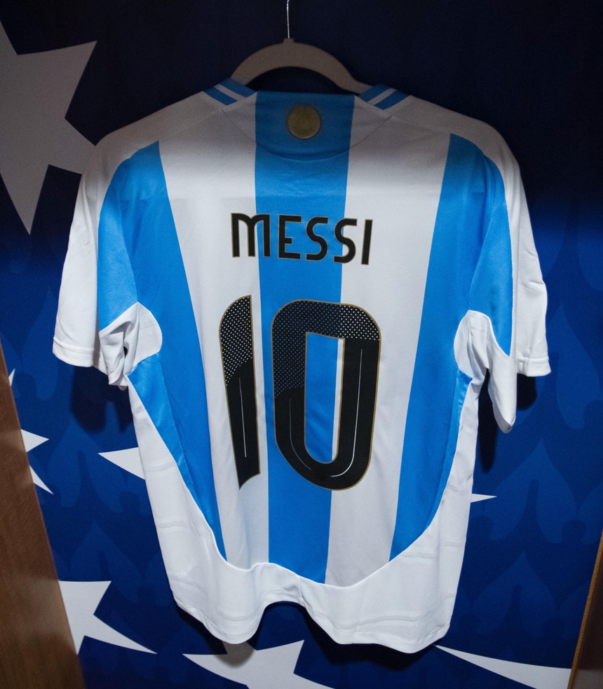 TRỰC TIẾP bóng đá Argentina vs Colombia, CK Copa America 2024: Messi lĩnh xướng hàng công - Ảnh 7. TRỰC TIẾP bóng đá Argentina vs Colombia, CK Copa America 2024: Messi lĩnh xướng hàng công - Ảnh 7.