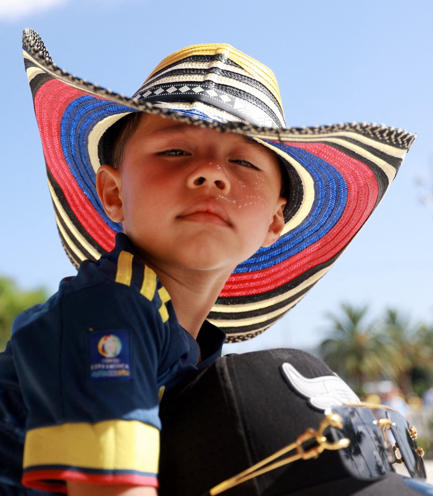 TRỰC TIẾP bóng đá Argentina vs Colombia, CK Copa America 2024: Messi lĩnh xướng hàng công - Ảnh 9. TRỰC TIẾP bóng đá Argentina vs Colombia, CK Copa America 2024: Messi lĩnh xướng hàng công - Ảnh 9.