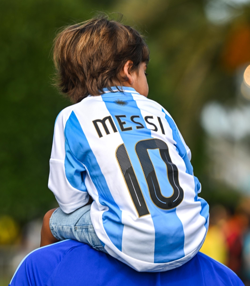 TRỰC TIẾP bóng đá Argentina vs Colombia, CK Copa America 2024: Messi lĩnh xướng hàng công - Ảnh 10. TRỰC TIẾP bóng đá Argentina vs Colombia, CK Copa America 2024: Messi lĩnh xướng hàng công - Ảnh 10.