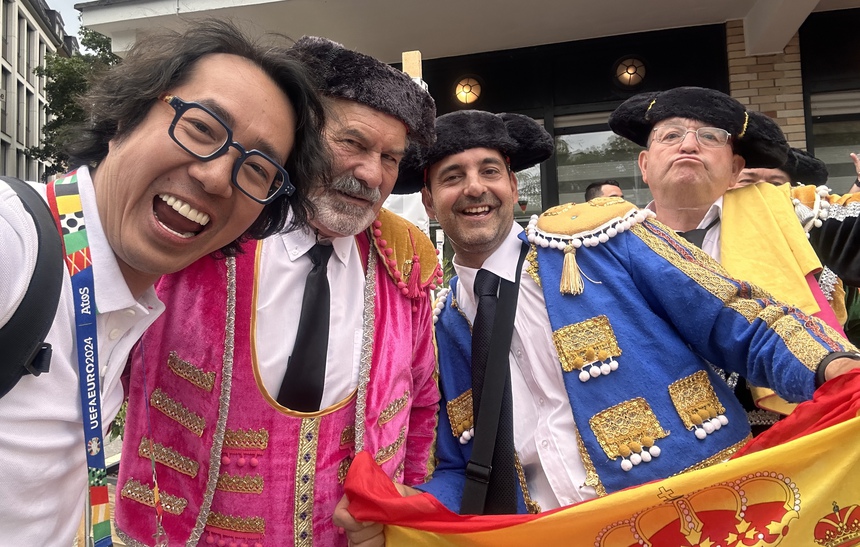 EURO trên từng cây số: Tạm biệt EURO 2024... - Ảnh 1. EURO trên từng cây số: Tạm biệt EURO 2024... - Ảnh 1.