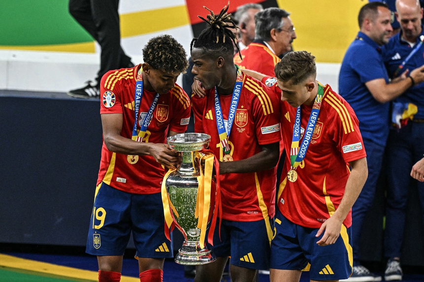 Barca chờ đợi hiệu ứng EURO 2024 - Ảnh 1. Barca chờ đợi hiệu ứng EURO 2024 - Ảnh 1.