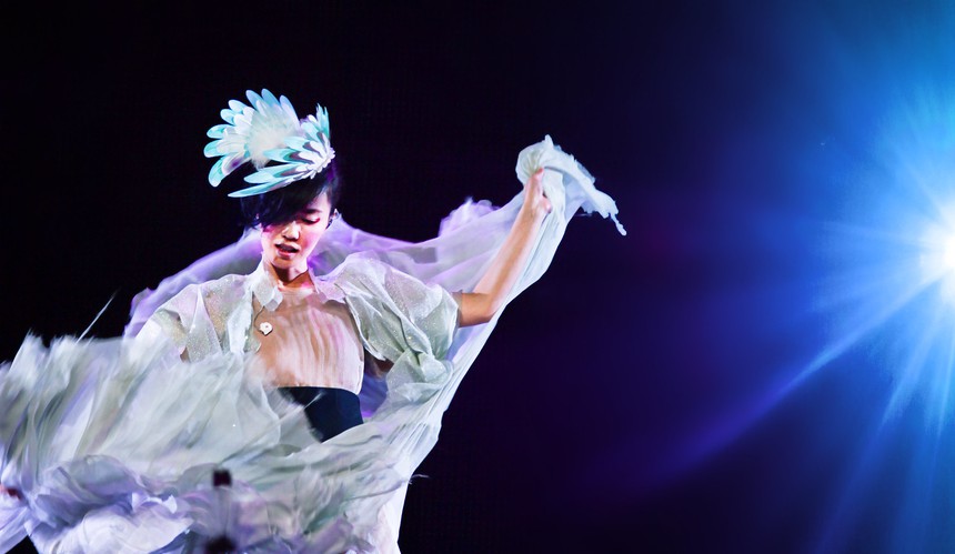 Rộ tin Vương Phi sẽ tổ chức concert trở lại cùng Tạ Đình Phong - Ảnh 5.