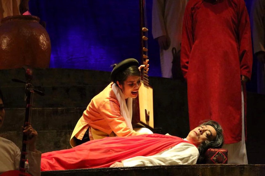 Trà 'cave' trong 'Phía trước là bầu trời': Theo đuổi phong cách cá tính, kín tiếng chuyện đời tư  - Ảnh 4.