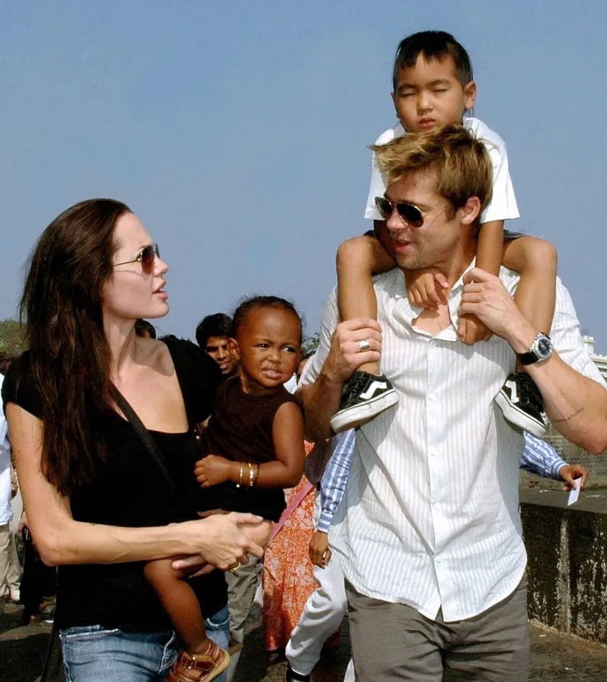 Brad Pitt và Angelina Jolie "đụng độ" vì cách nuôi dạy con cái rất khác nhau - Ảnh 5. Brad Pitt và Angelina Jolie "đụng độ" vì cách nuôi dạy con cái rất khác nhau - Ảnh 5.
