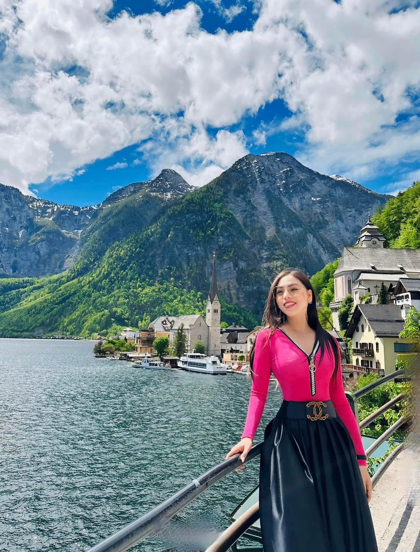 Gu thời trang gợi cảm của Á hậu Hương Kathy, ấn tượng với trang phục tự thiết kế - Ảnh 8.