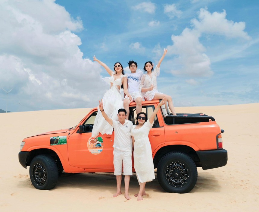 Gu thời trang gợi cảm của Á hậu Hương Kathy, ấn tượng với trang phục tự thiết kế - Ảnh 10.