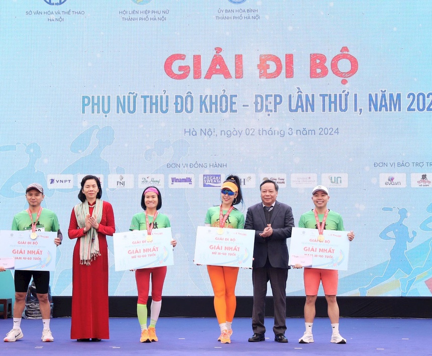 Để người Hà Nội thanh lịch, văn minh (kỳ 2): “Điểm son” từ những người phụ nữ của Thủ đô - Ảnh 1.