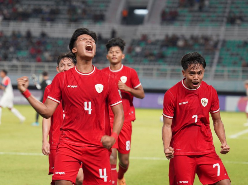 Xác định đội bóng đầu tiên bị loại ở U19 Đông Nam Á 2024; chủ nhà Indonesia tiếp tục phô diễn sức mạnh - Ảnh 1. Xác định đội bóng đầu tiên bị loại ở U19 Đông Nam Á 2024; chủ nhà Indonesia tiếp tục phô diễn sức mạnh - Ảnh 1.