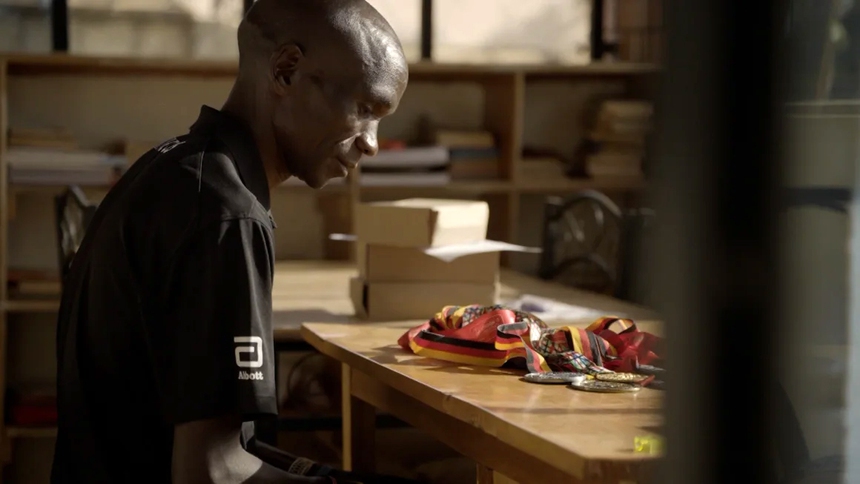 Olympic Paris 2024 - Môn điền kinh: Eliud Kipchoge và cơ hội lịch sử - Ảnh 1. Olympic Paris 2024 - Môn điền kinh: Eliud Kipchoge và cơ hội lịch sử - Ảnh 1.