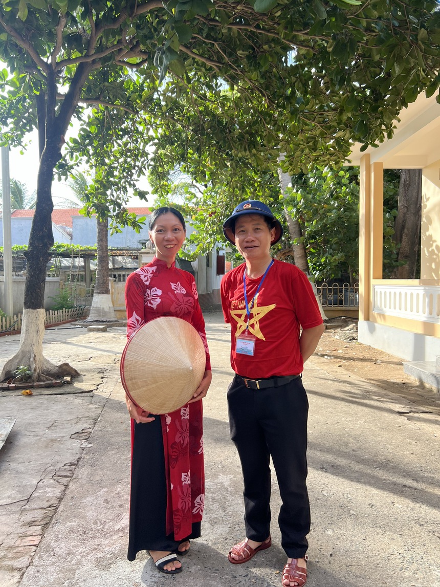 Khi "Giai điệu Tổ quốc" ngân vang giữa trùng khơi - Ảnh 2.