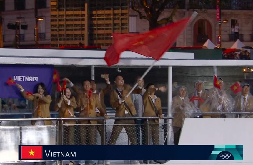 Chùm ảnh lễ khai mạc Olympic Paris 2024: Độc đáo, mãn nhãn và đầy màu sắc - Ảnh 6.