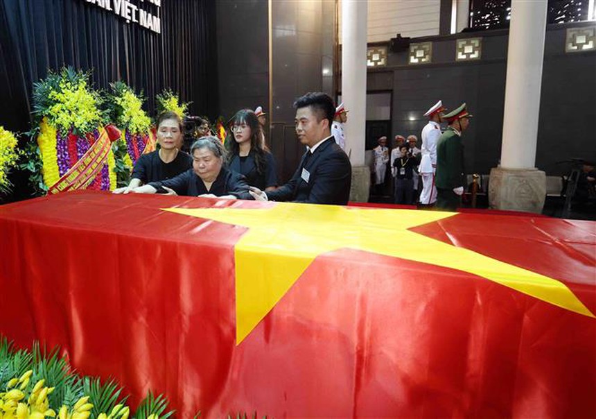 Xúc động những dòng ghi sổ tang của cô giáo Tổng Bí thư Nguyễn Phú Trọng - Ảnh 4.