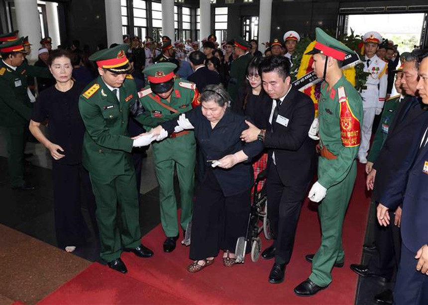 Xúc động những dòng ghi sổ tang của cô giáo Tổng Bí thư Nguyễn Phú Trọng - Ảnh 2.