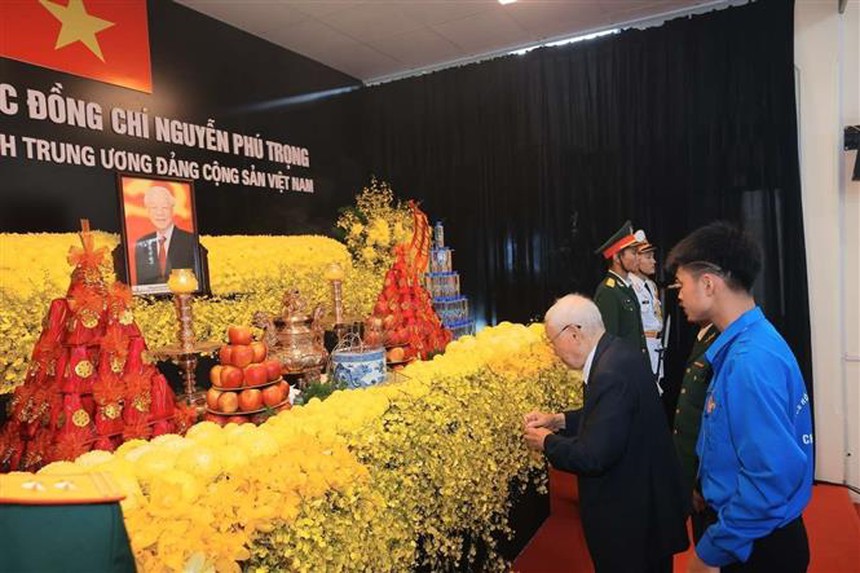 Nỗi buồn thương tiếc Tổng Bí thư bao trùm thôn Lại Đà - Ảnh 2. Nỗi buồn thương tiếc Tổng Bí thư bao trùm thôn Lại Đà - Ảnh 2.