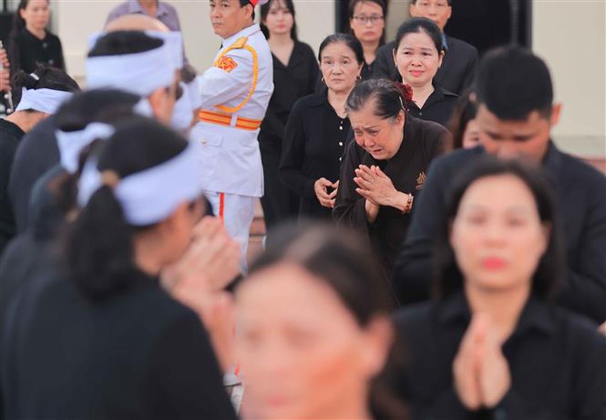 Nỗi buồn thương tiếc Tổng Bí thư bao trùm thôn Lại Đà - Ảnh 18. Nỗi buồn thương tiếc Tổng Bí thư bao trùm thôn Lại Đà - Ảnh 18.