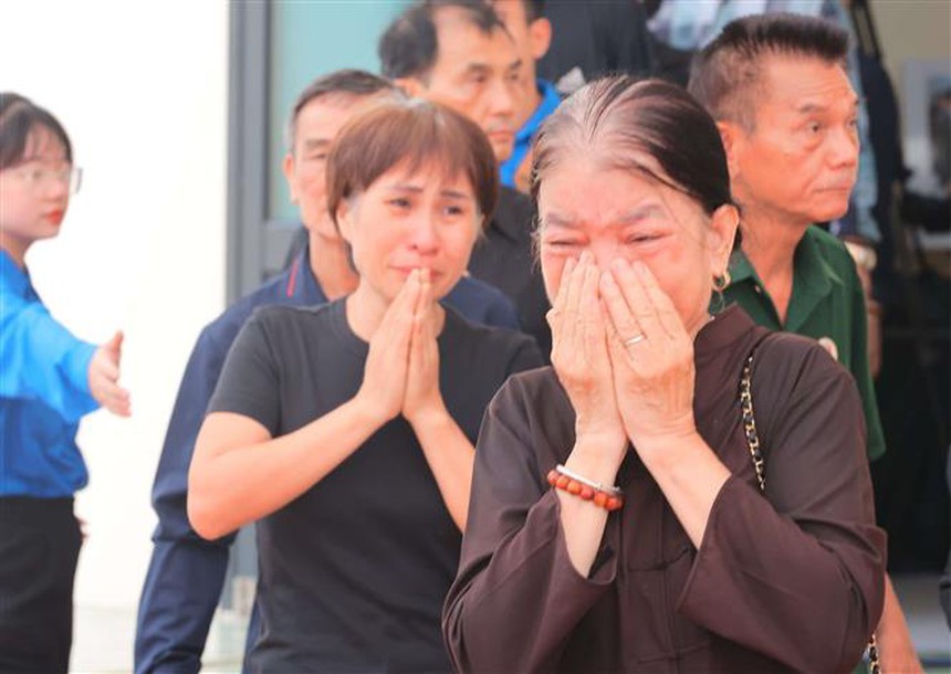 Nỗi buồn thương tiếc Tổng Bí thư bao trùm thôn Lại Đà - Ảnh 10. Nỗi buồn thương tiếc Tổng Bí thư bao trùm thôn Lại Đà - Ảnh 10.