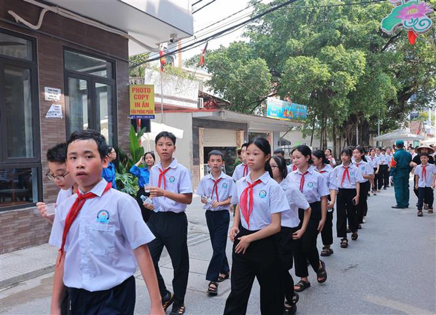 Nỗi buồn thương tiếc Tổng Bí thư bao trùm thôn Lại Đà - Ảnh 19. Nỗi buồn thương tiếc Tổng Bí thư bao trùm thôn Lại Đà - Ảnh 19.