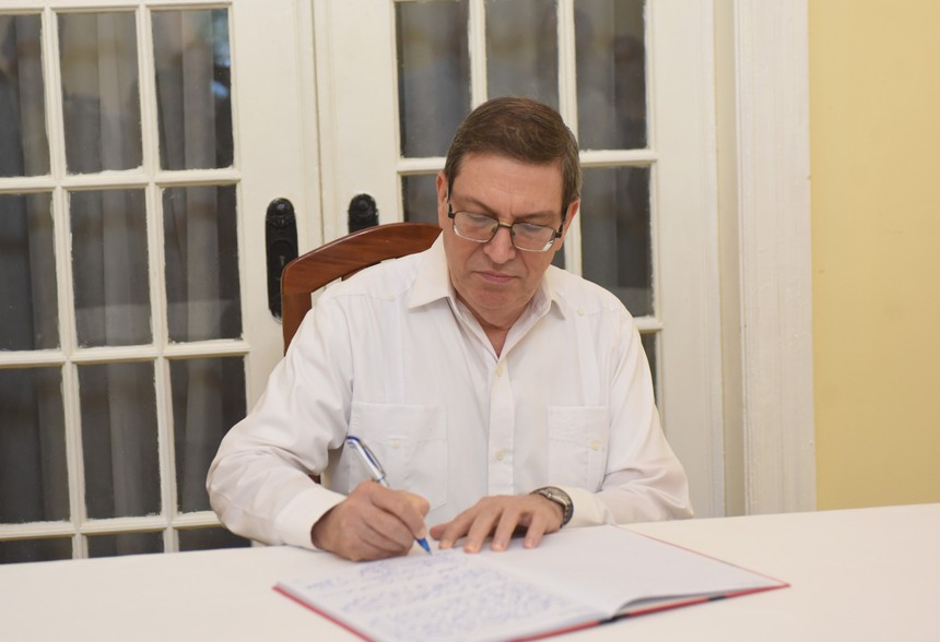 Xúc động lễ viếng Tổng Bí thư Nguyễn Phú Trọng tại Cuba - Ảnh 4. Xúc động lễ viếng Tổng Bí thư Nguyễn Phú Trọng tại Cuba - Ảnh 4.