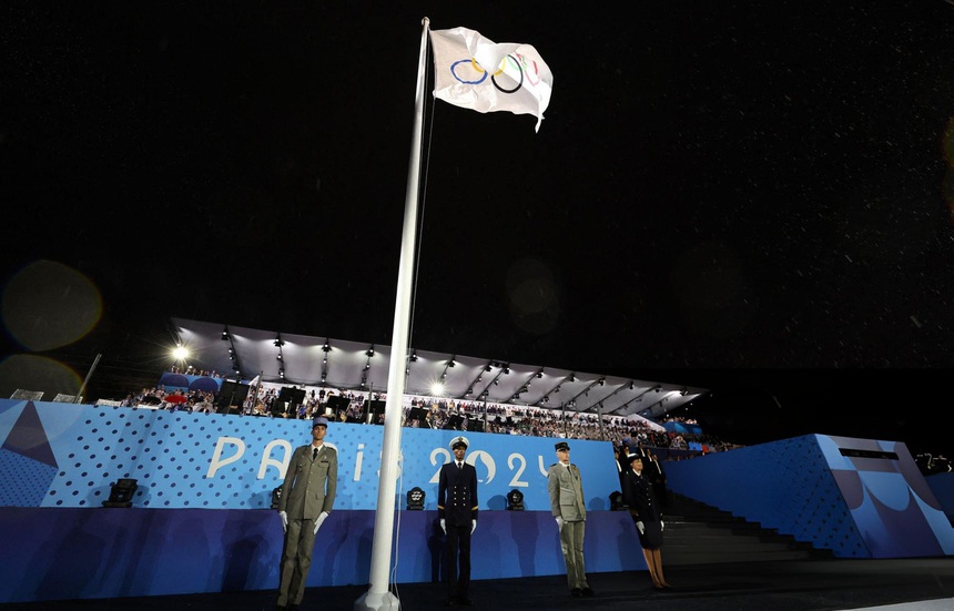 Chùm ảnh lễ khai mạc Olympic Paris 2024: Độc đáo, mãn nhãn và đầy màu sắc - Ảnh 21.
