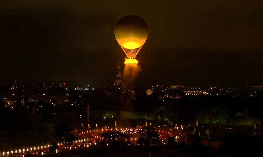Chùm ảnh lễ khai mạc Olympic Paris 2024: Độc đáo, mãn nhãn và đầy màu sắc - Ảnh 26.