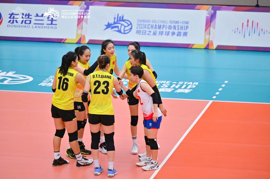 Tuyển bóng chuyền nữ Việt Nam thắng vang dội đối thủ Châu Âu tại Trung Quốc, sẵn sàng cho SEA V.League 2024 - Ảnh 1.