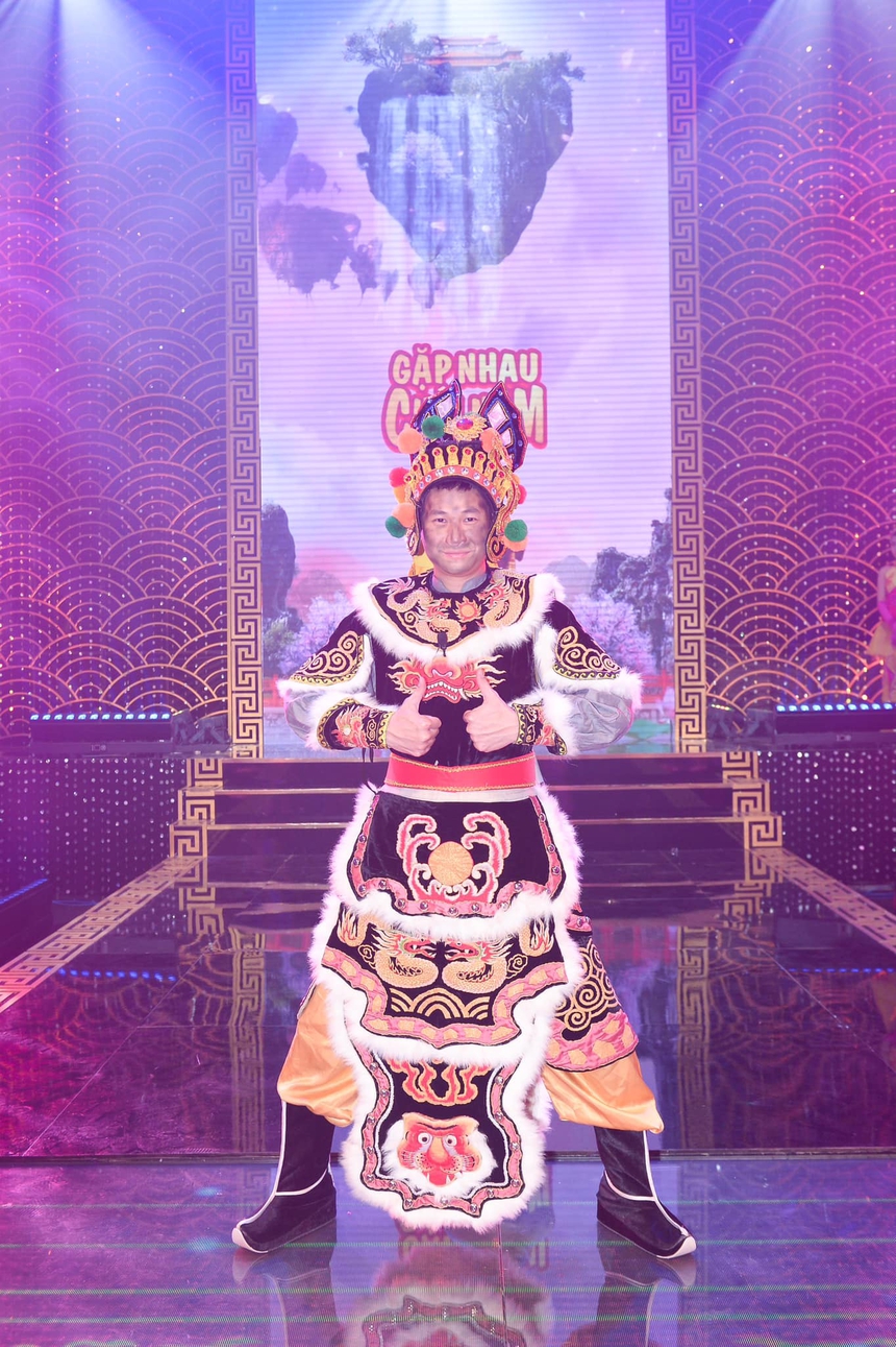 Tiến 'lẻo mép' của 'Vui lên nào! Anh em ơi': Ngoài đời là thầy giáo, tính cách trầm lặng khác hẳn trên phim - Ảnh 5.