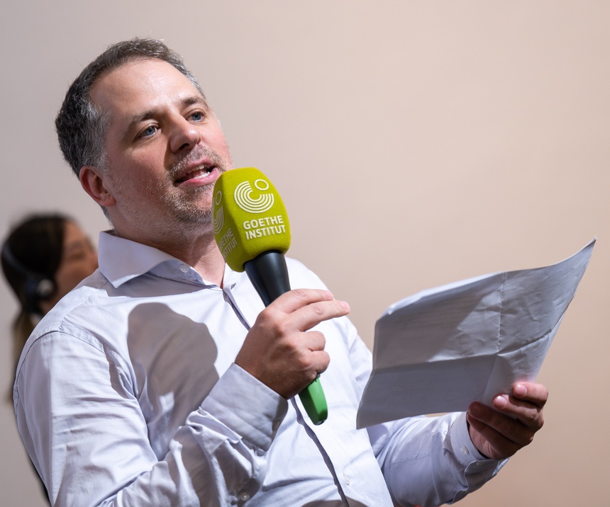 Ông Oliver Brandt - Viện trưởng Viện Goethe Hà Nội: "Nhiều tiềm năng của người khuyết tật chưa được khai phá" - Ảnh 2. Ông Oliver Brandt - Viện trưởng Viện Goethe Hà Nội: "Nhiều tiềm năng của người khuyết tật chưa được khai phá" - Ảnh 2.