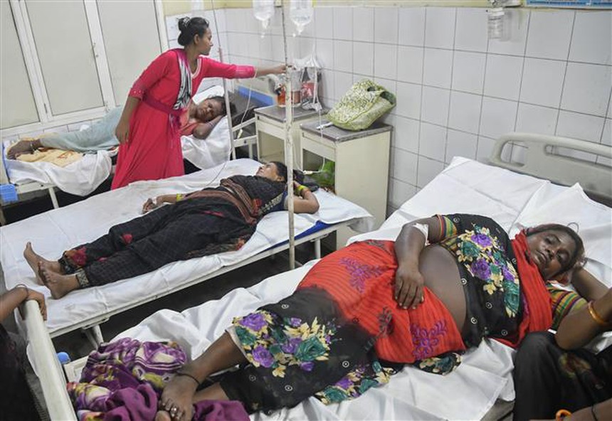 Vụ giẫm đạp tại Ấn Độ: Số người tụ tập cao gấp 3 lần mức độ cho phép - Ảnh 3. Vụ giẫm đạp tại Ấn Độ: Số người tụ tập cao gấp 3 lần mức độ cho phép - Ảnh 3.