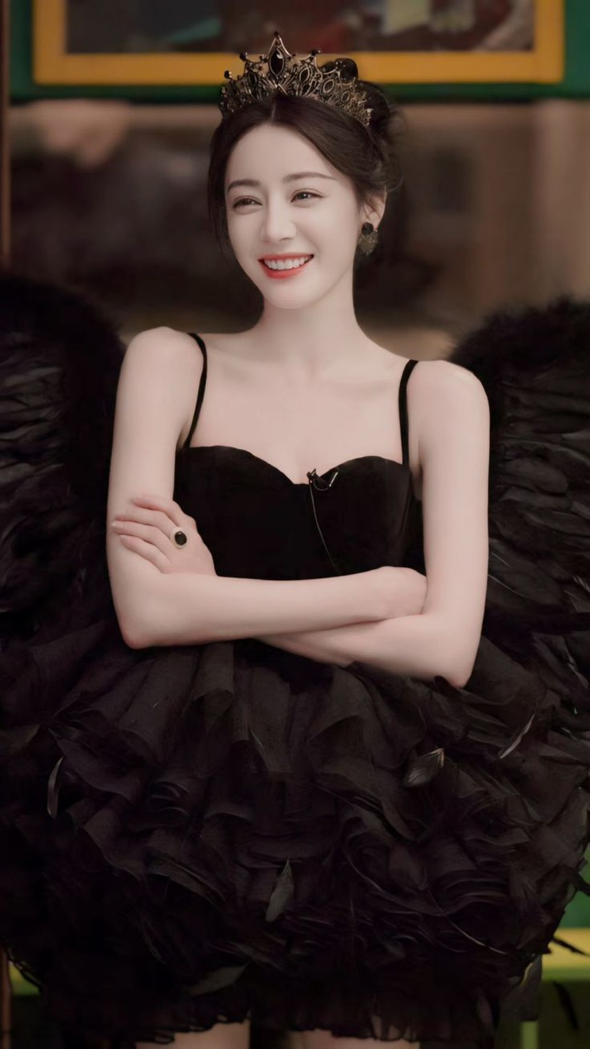 Trailer phim "Kiêu khởi thanh nhưỡng" của Địch Lệ Nhiệt Ba hút khán giả nhưng bị phản ứng - Ảnh 5.