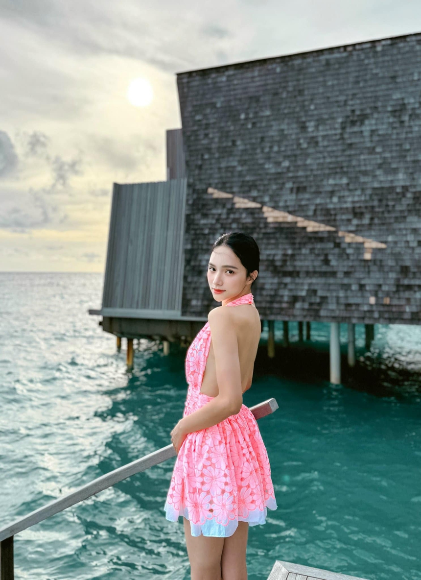 Hương Giang khoe ảnh cũ, 'lầy lội' bác bỏ những hình ảnh dìm nhan sắc - Ảnh 3. Hương Giang khoe ảnh cũ, 'lầy lội' bác bỏ những hình ảnh dìm nhan sắc - Ảnh 3.