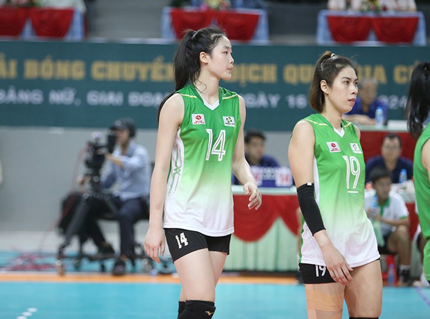 'Truyền nhân' Thanh Thúy 16 tuổi cao 1m87 chính thức được triệu tập lên ĐT bóng chuyền nữ Việt Nam - Ảnh 1. 'Truyền nhân' Thanh Thúy 16 tuổi cao 1m87 chính thức được triệu tập lên ĐT bóng chuyền nữ Việt Nam - Ảnh 1.