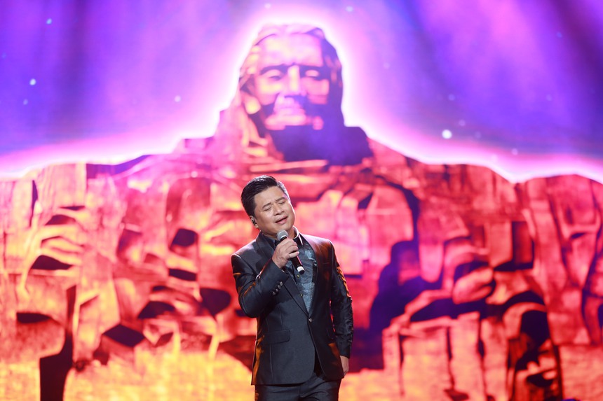 Xúc động chương trình “Miền xa thẳm" kỷ niệm Ngày 27/7 - Ảnh 3.