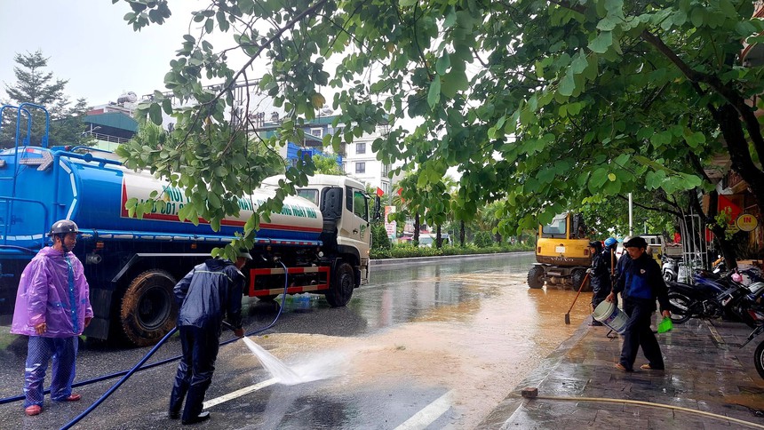 Quảng Ninh khắc phục hậu quả mưa lớn - Ảnh 2. Quảng Ninh khắc phục hậu quả mưa lớn - Ảnh 2.